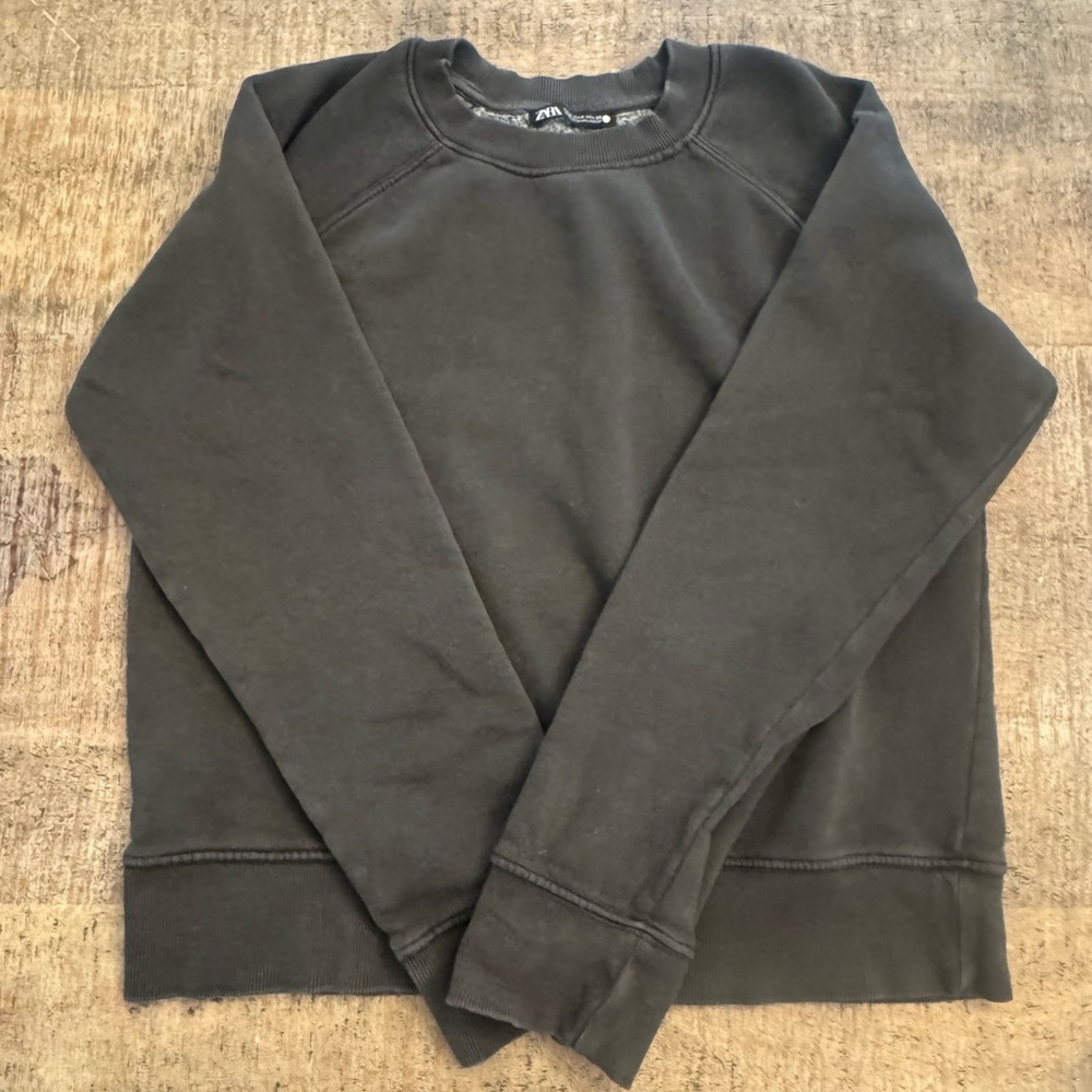 Zara Dark Gray Crewneck Sweater
